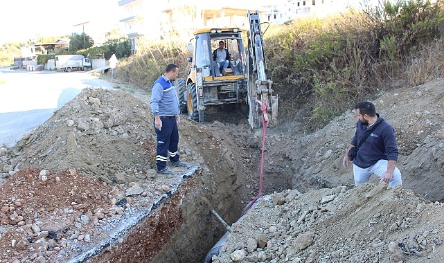 Manavgat’ta bozulan yollar onarılıyor