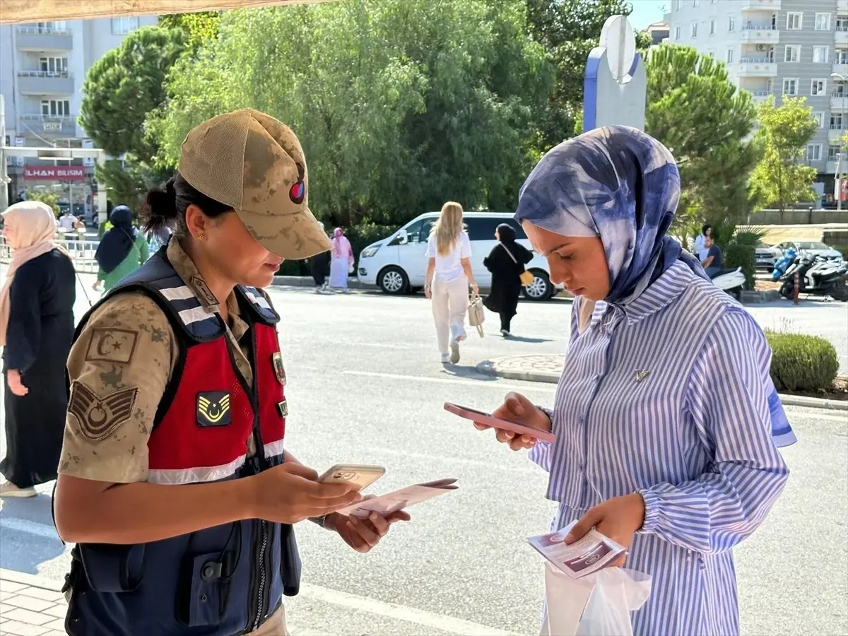 jandarmadan ogrencilere bilgilendirme VDpj8h9y