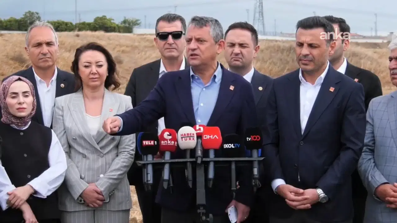 son dakika ozgur ozel erdoganin trumptan ne aldigini acikladi muttefikten musteri yaratmis trump beni o kadar ovse yerin dibine girerim FnyTknlg