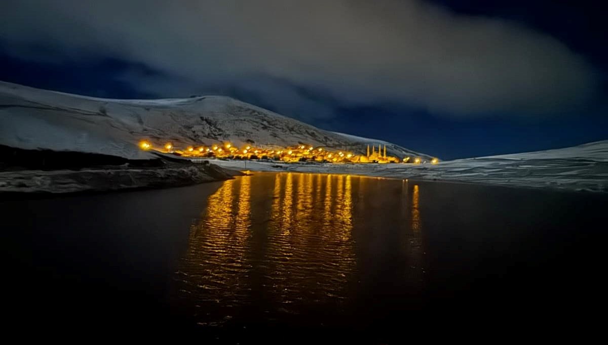 gumushanenin yuksekleri beyaza burundu iJnYElul