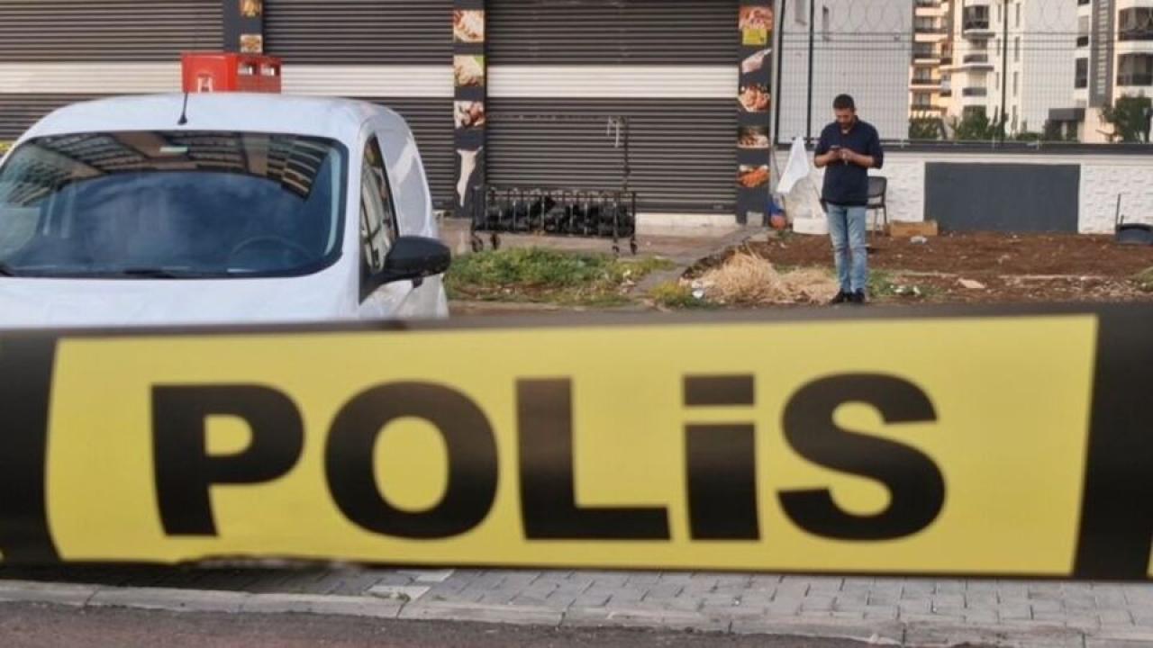 kasap dukkaninda katliam 2 olu 2 yarali Apl2NxJf.jpg