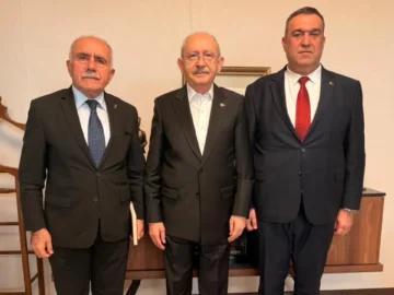 Kemal Kılıçdaroğlu’ndan Stratejik Buluşma: Gürsel Tekin’in Ekibiyle Bir Araya Geldi